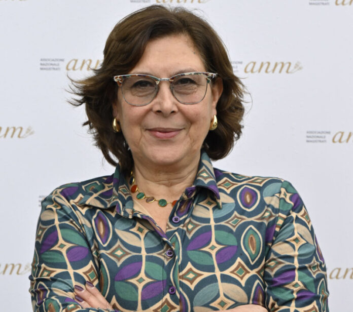 Dora Bonifacio, componente Gec